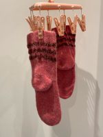 Wolle Socken rot-pink Weihnachten Kindersocken Berlin - Mitte Vorschau