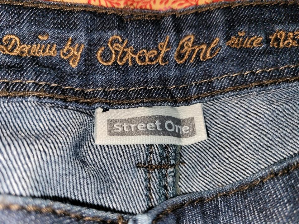 Street One Gr. 28 Damen Jeans in Heusenstamm