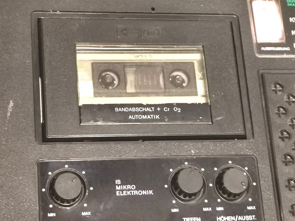 RFT Radio Kassettenrecorder R 4100 & Kassetten, komplett überholt in Kamenz