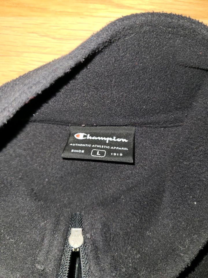 Champion Fleece Pullover gr. M schwarz herren in Berlin - Neukölln ...