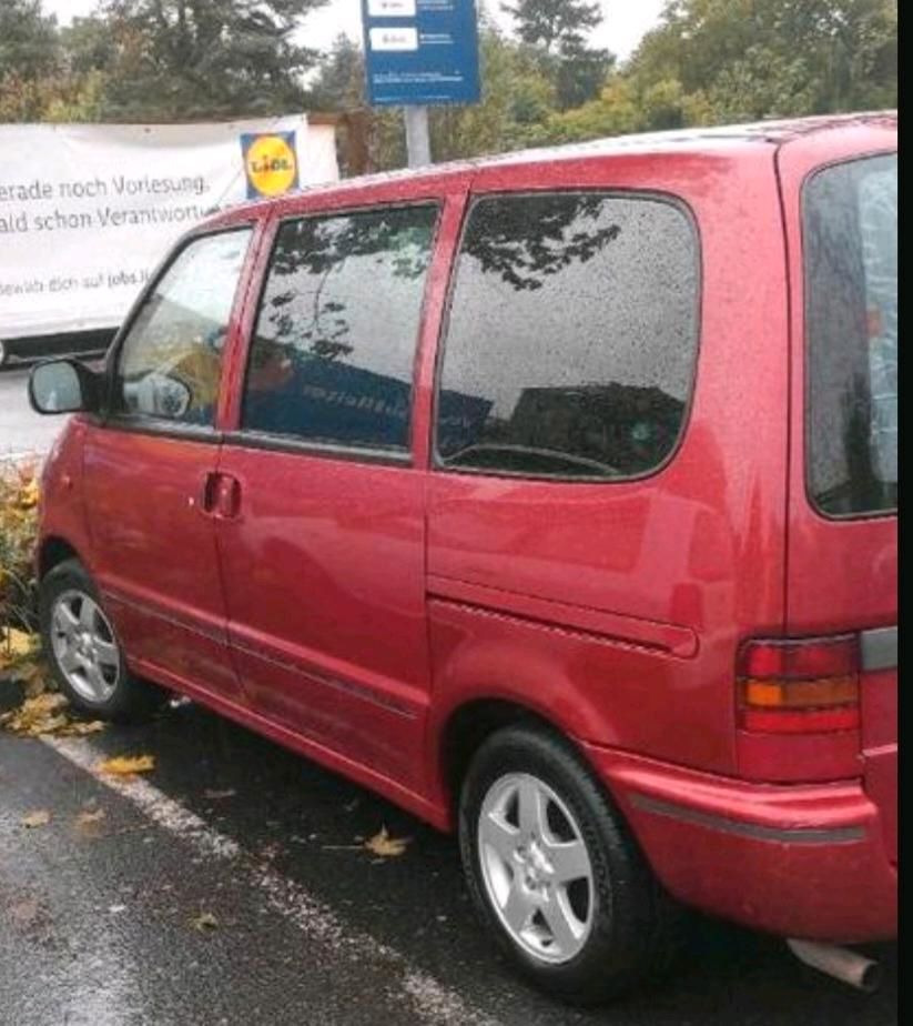 Nissan Serena TÜV bis 01.2025 in Frankfurt am Main