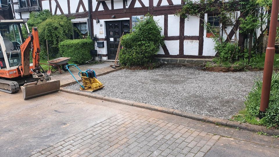 Baggerarbeiten Minibagger Pool Terrasse  Garten in Alpenrod