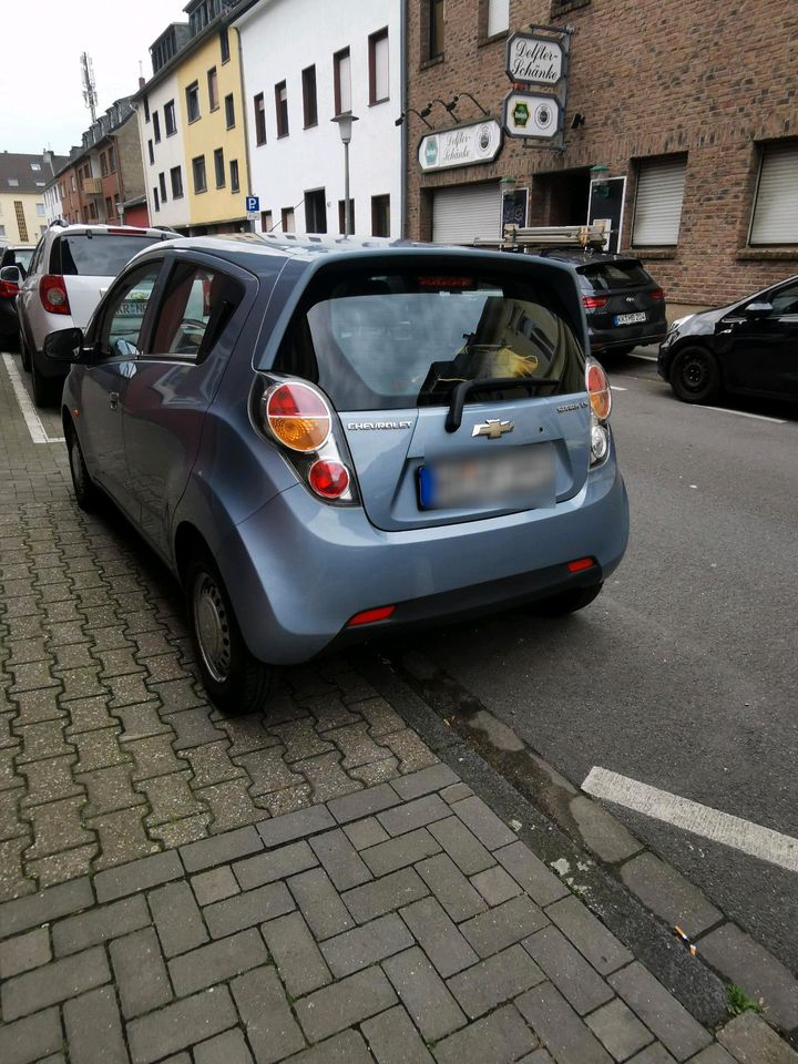 Chevrolet Spark 1.0 mit TÜV top Zustand ohne Mängel in Krefeld