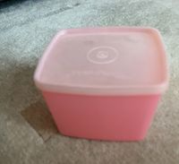 Tupperware Gefrierbehälter 800 ml Vintage rosa weitere Hessen - Hanau Vorschau