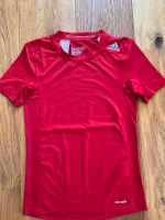 Adidas techfit 152 rot climalite Baden-Württemberg - Sindelfingen Vorschau