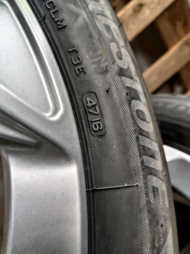 ✓ ORIGINAL AUDI Q2 215/55 R17 94V WINTERRÄDER WINTERREIFEN FELGEN in Herten