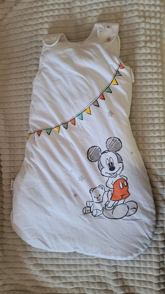 Gefütterter Schlafsack Mickey Mouse 70 cm in Halle
