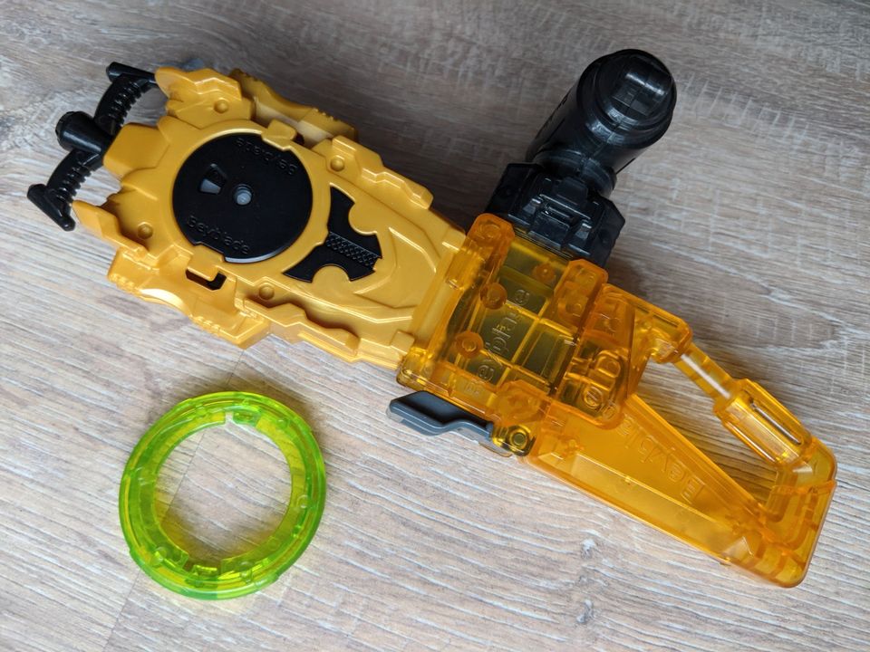 Original Takara Beyblade Burst Starter Set-Long BeyLauncher L Set in  Rheinland-Pfalz - Mainz | Weitere Spielzeug günstig kaufen, gebraucht oder  neu | eBay Kleinanzeigen ist jetzt Kleinanzeigen