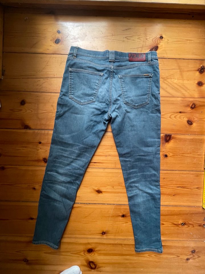 Hugo Boss Jeans, skinny ,blau , 31/34 in Berlin