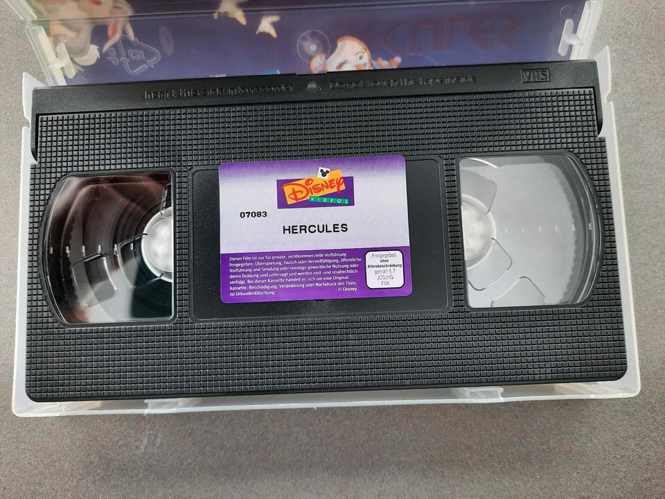 Walt Disney Disneys Meisterwerk VHS Videokassette in Stuhr