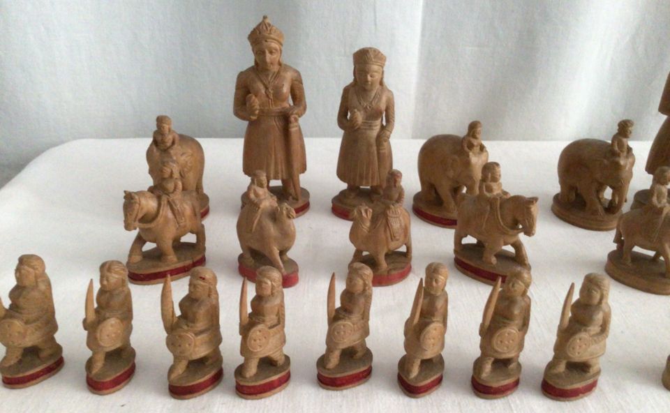Antike Schachfiguren Sandelholz Indien Handgeschnitzt 19Jh Schach in Worms