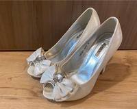 Pumps 35 weiß Satin silbrig Bayern - Diedorf Vorschau
