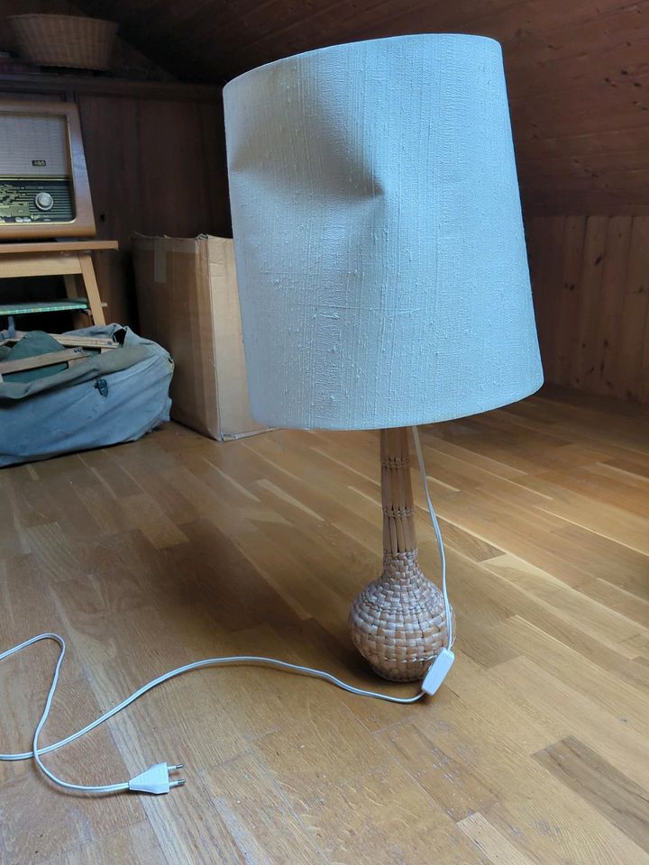 Tischlampe mit Fuß aus Flasche mit Stroh bespannt in Bayern - Dießen | eBay  Kleinanzeigen ist jetzt Kleinanzeigen