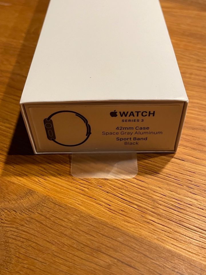 Apple Watch Series 3 - 42mm Space Grau in Korntal-Münchingen