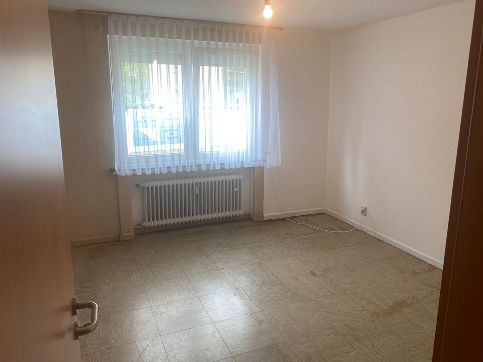 Helle 3 Zimmer Wohnung 74,45qm plus Garage in Hannover Ahlem in Hannover