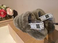 NEU. Schöne bequeme Hausschuhe von UGG Nordrhein-Westfalen - Brühl Vorschau