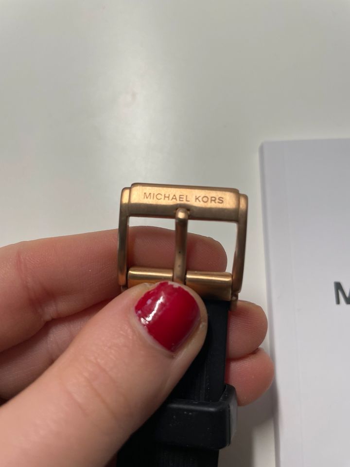 Michael Kors Smartwatch Uhr in Korntal-Münchingen