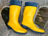 Kaum getr gelbe glänzende ELBIT Gummistiefel Stiefel Stulpe Gr 38 Niedersachsen - Wildeshausen Vorschau