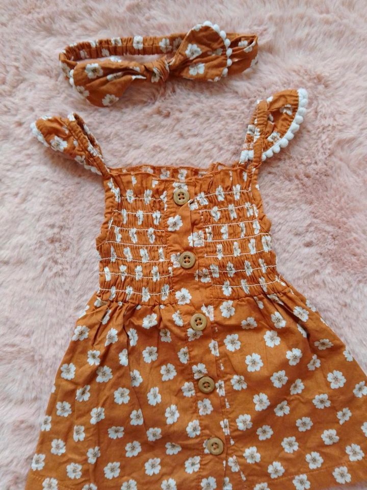 Babyset, Babykleidung, Kleid, Größe 62 in Niederndodeleben