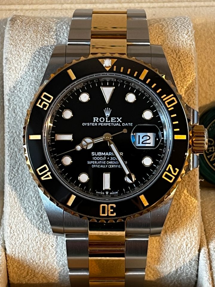 Rolex Submariner Stahl Gold Neu aus 9/2023 in Leck