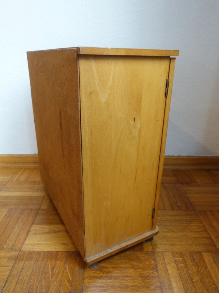 1960er/1970er Jahre Puppenschrank Holz / kleine Kommode Kibri in Düsseldorf