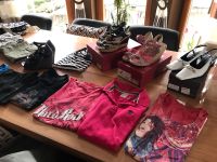 Kleiderschrank Räumungsverkauf, Schuhe und Bekleidung Saarland - Beckingen Vorschau