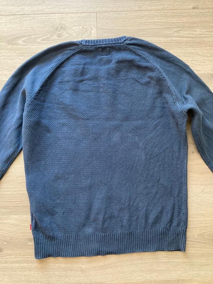 Levi’s Levis Herren Pullover Pulli, Gr. S, blau dunkelblau in Remscheid