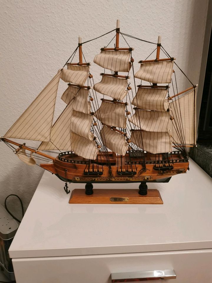 Modellschiff HMS Victory Segelschiff in Hamburg