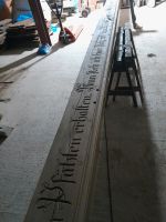 Spruchbalken schnitzen Fachwerk Inschrift Holz Schrift Schnitzere Niedersachsen - Rieste Vorschau