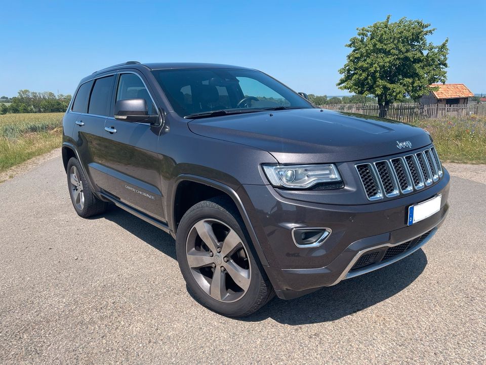 Jeep Grand Cherokee 3.0l V6 Overland in Wernigerode
