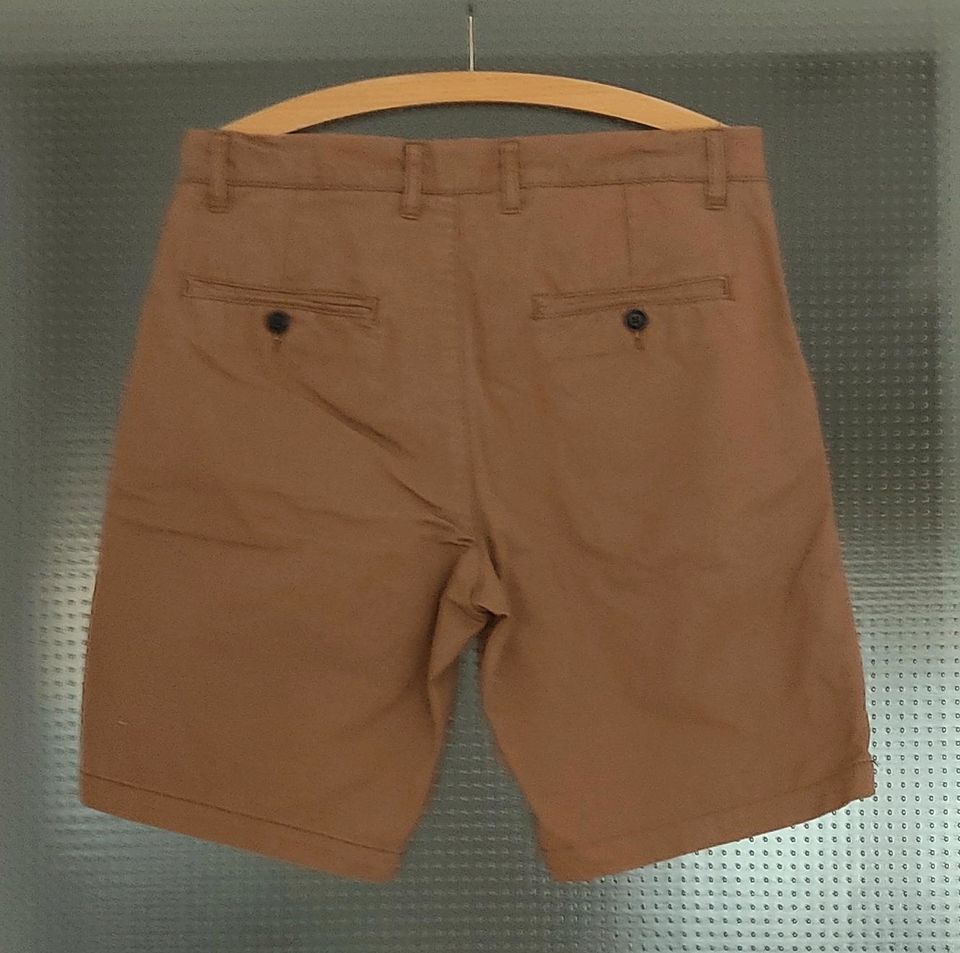 Herren- / Jungen-Shorts von H & M, Gr. 30 in Emsdetten