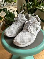 Sneaker Nike Roshe run, Gr. 39 weiß Niedersachsen - Bissendorf Vorschau