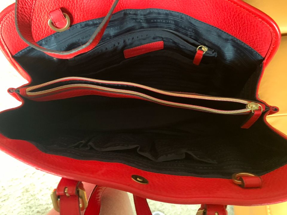 Hilfiger Tasche Leder neu in Wendeburg