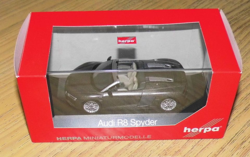 Herpa 1:43 Audi R8 Spyder argusbraun in Elsdorf