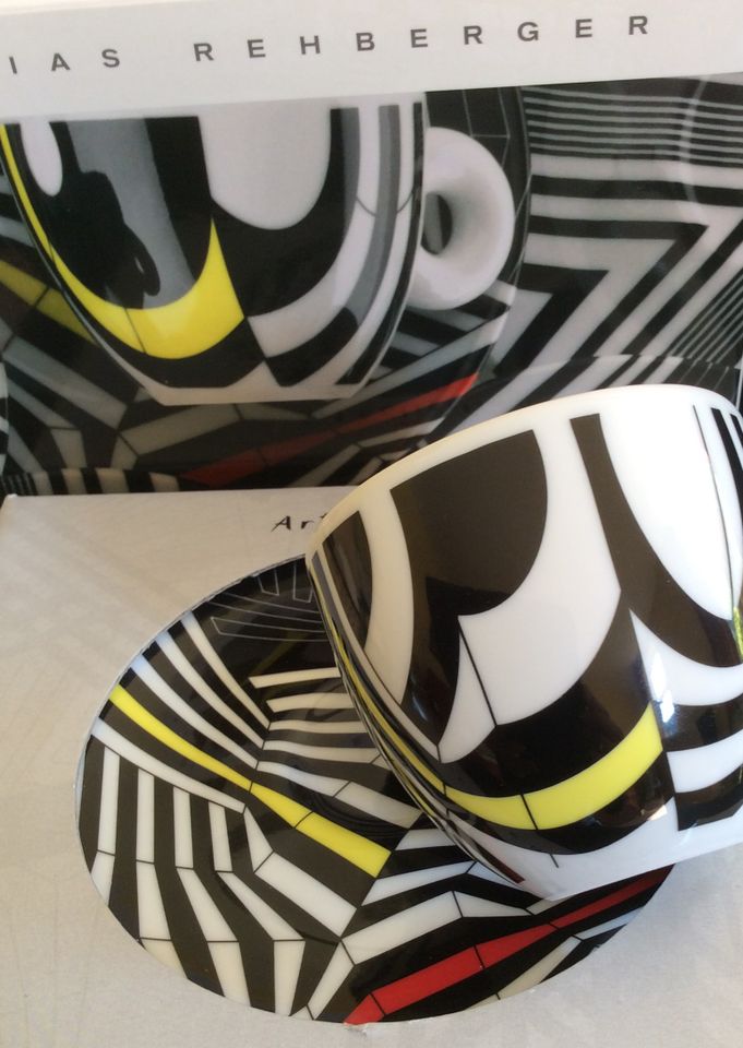 Illy Cappuccino Tassen Art Collection Tobias Rehberger 2010 in Düsseldorf