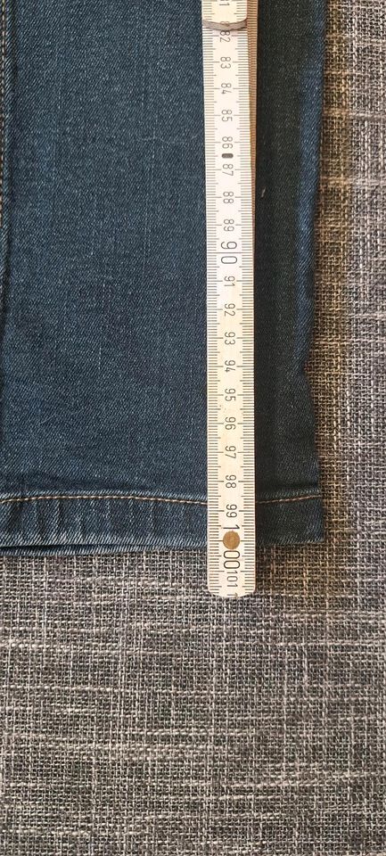 Jeans blau Gr. 40 in Wentorf