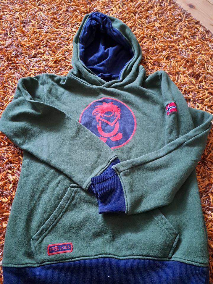 Trollkids Hoodie Pullover grün/dunkelblau Gr. 146/152 in Dresden