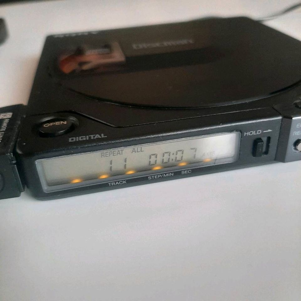 Sony D-150 Audiophile Discman mit Zubehör-- Neuewertig in Heidenheim an der Brenz