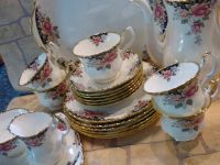 Royal Albert Concerto Bone china LDT Teetasse Kuchenplatte usw Niedersachsen - Varel Vorschau