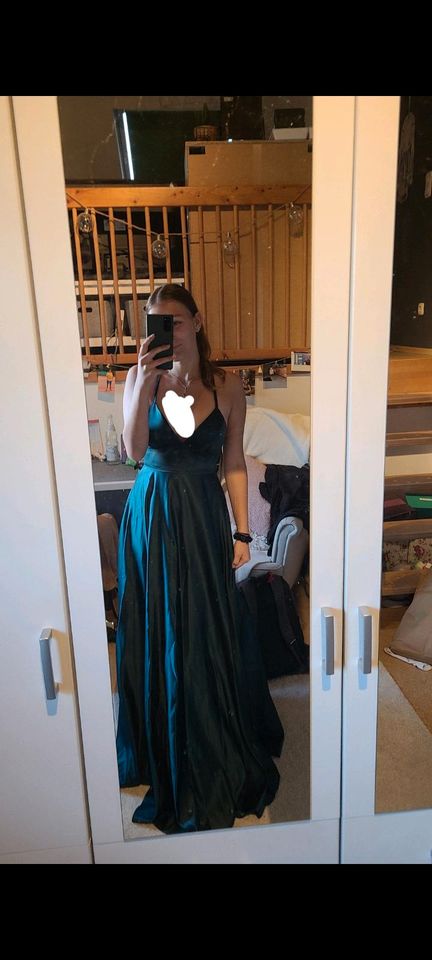 Jakes Abendkleid dunkelgrün in Heuchelheim