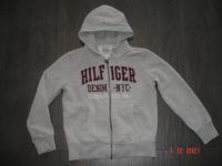 TOMMY HILFIGER Hoodie Jacke Pullover Kapuze zu Hose Gr. 134 140 Nordrhein-Westfalen - Haltern am See Vorschau