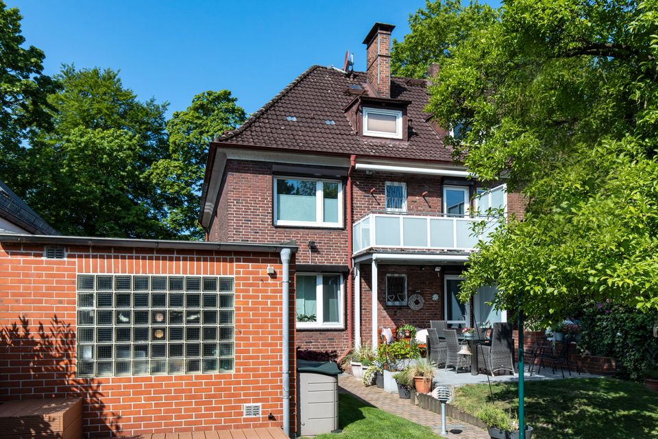 RESERVIERT: Charmantes Haus mit bis zu 3 stilvollen Wohneinheiten in ausgezeichnetem Zustand in Hamburg