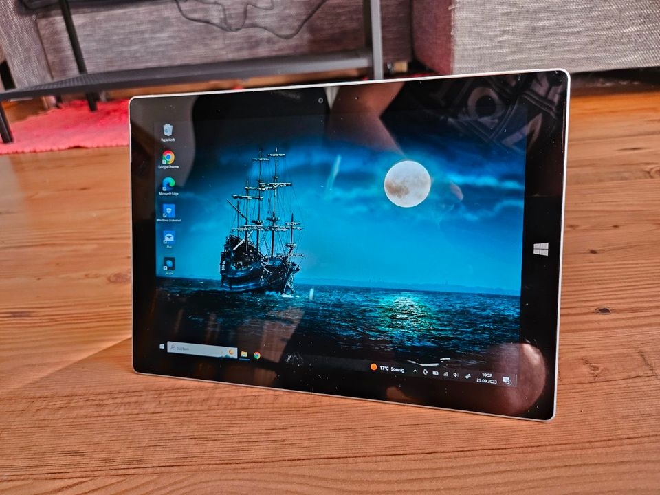 10,8 Zoll Microsoft Surface 3 128GB (1657), Tablet/Convertible in Übersee