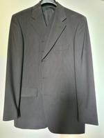 Anzug mit Weste schwarz/grau Nadelstreifen Hugo Boss 50 NEU Brandenburg - Strausberg Vorschau