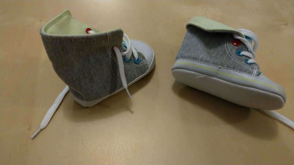 Babyschuhe neu ca. Größe 68¿? in Höchstadt