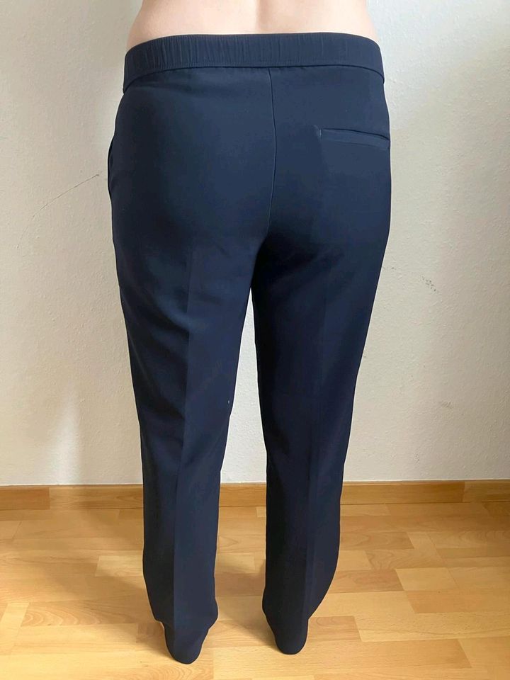 Dunkelblaue Stoffhose in XL in Leipzig