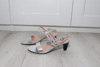 Esprit Sandalen Gr. 36 37 38 silber Hochzeit Neu Nordrhein-Westfalen - Gelsenkirchen Vorschau