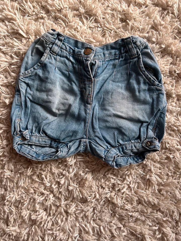 Kurze Hose Shorts Jeans Topomini Gr. 92 in Markranstädt