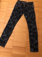 PLEASE Jeans P24 blau mit Blumenmuster Gr M Bayern - Velden Vorschau