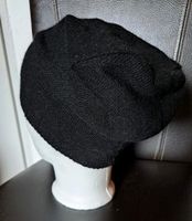 Mütze Wolle schwarz Wintermütze Beanie Strickmütze Cap Winter Hessen - Gießen Vorschau